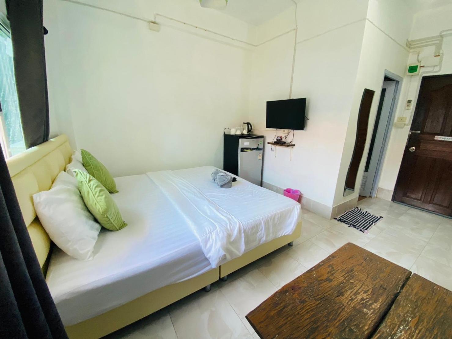 Готель Miss Hong House Koh Samet Екстер'єр фото